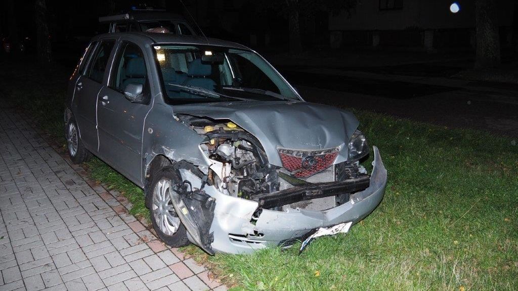 Namol opilý řidič narážel do aut na Táborsku